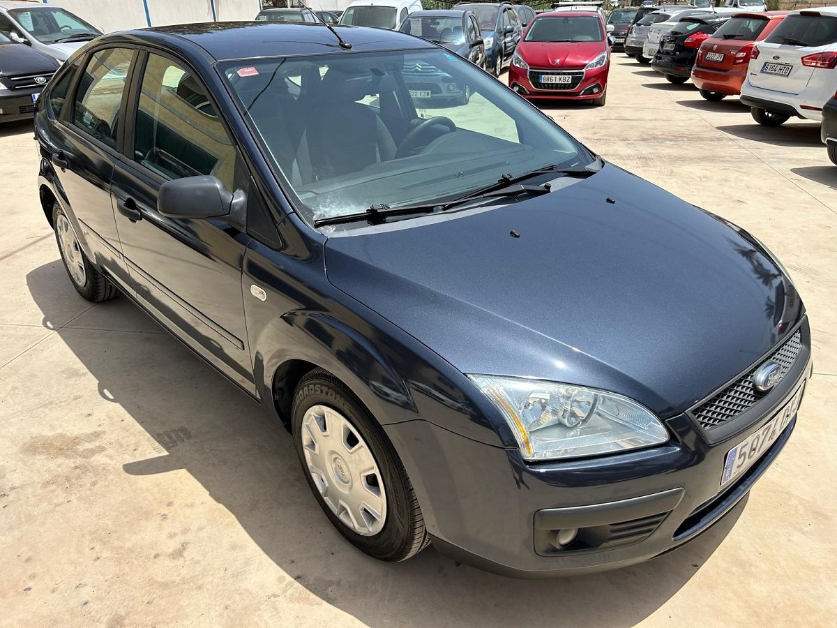 FORD FOCUS TREND 1.6 AUTO SPANISH LHD IN SPAIN 70000 MILES SUPERB 2006